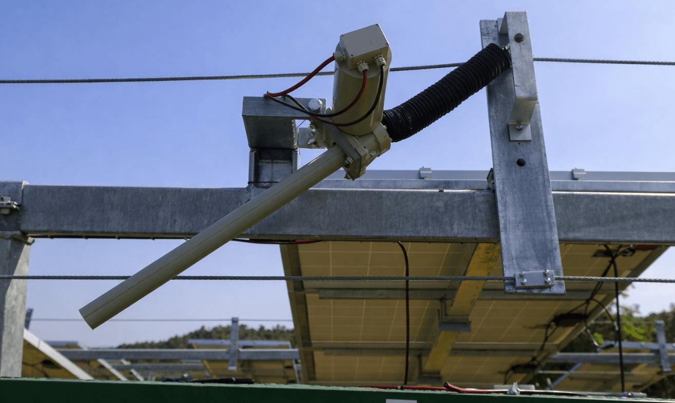 太陽光発電所の設置 4